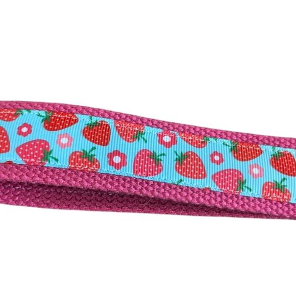 Strawberry‎ Keychain Wristlet Handmade Boho Fabric Key FOB Gift Flowers Berries - Picture 5 of 5
